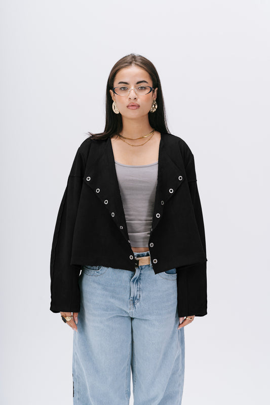 the bold suede cropped jacket in black