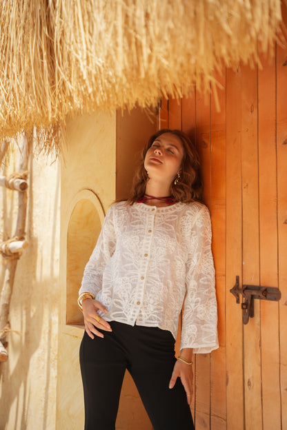 Ethereal Shirt in white